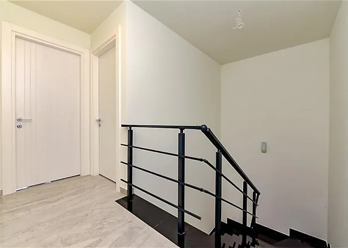 Apartament 33 *